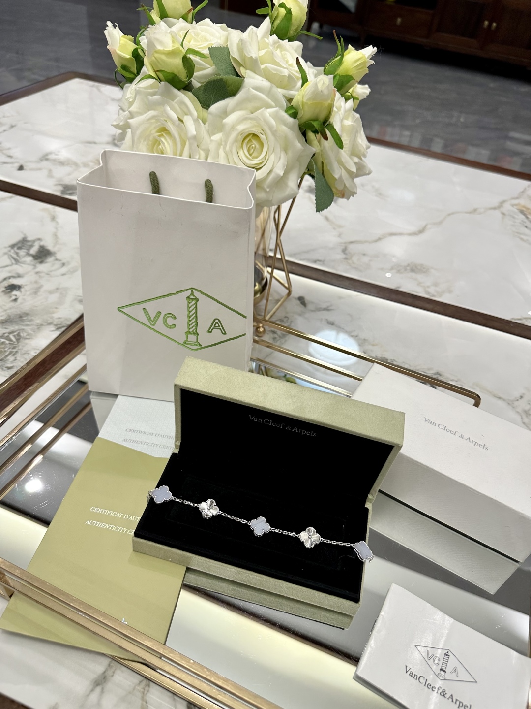 VAN CLEEF ARPELS jewelry model 137